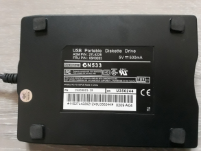 EXTERNÍ USB DISKETOVÁ MECHANIKA 3,5" 27L4226