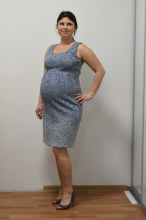 Těhotenské šaty s mašlí na zádech